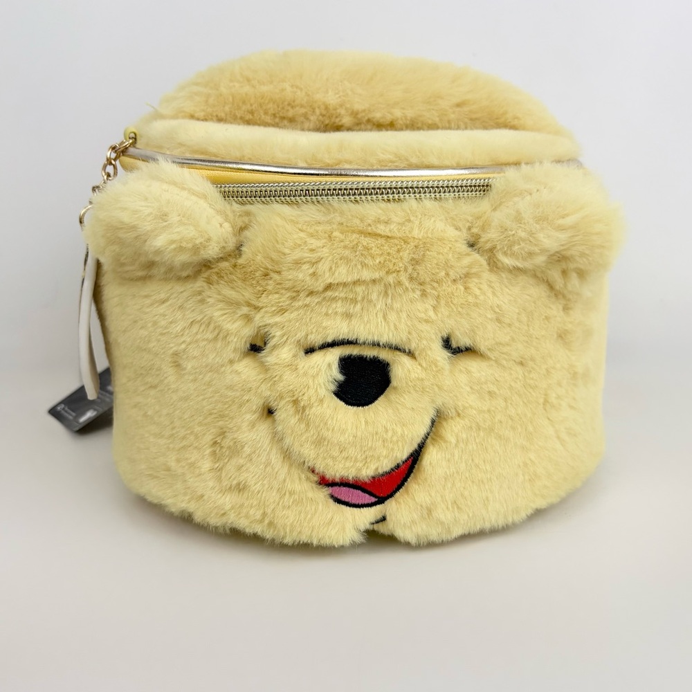 Disney Winnie The Pooh Round Plush Cosmetic Bag New With Tags NWT